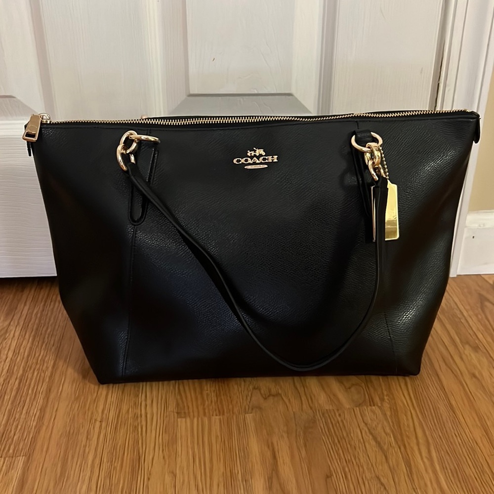 Coach shoulder bag